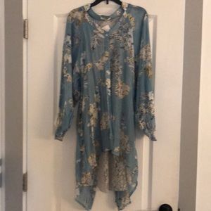 Floral lace back Chiffon high low blouse